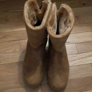 Brand New Never been worn before ! Size 11 Sketchers.Very furry inside and warm